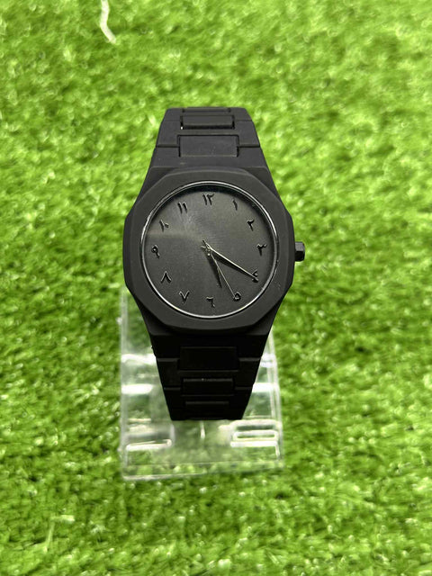 Stylish Black Arabic Numeral Watch – Modern Minimalist Design-(Plastic strip)_ Light Weight